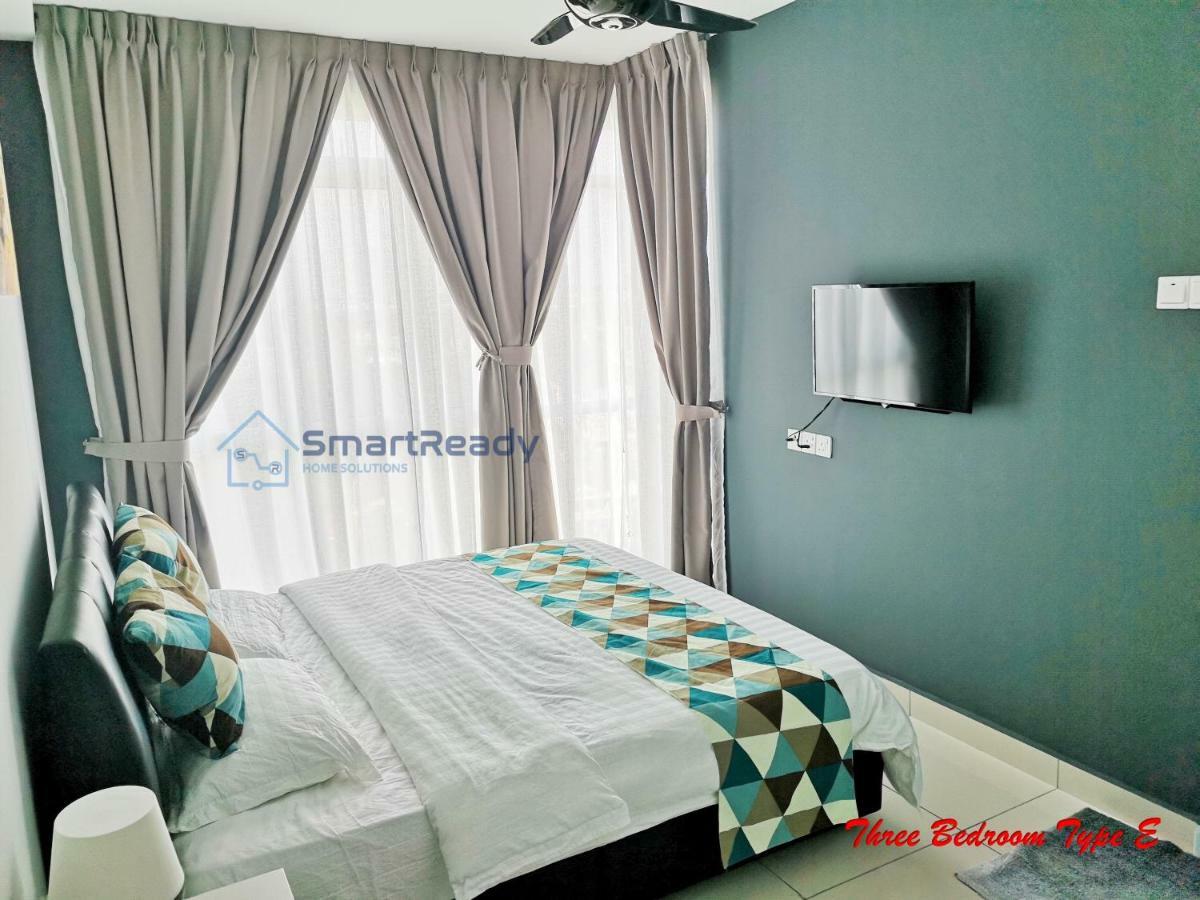 Residences At Daya By Sr Home ジョホールバル エクステリア 写真