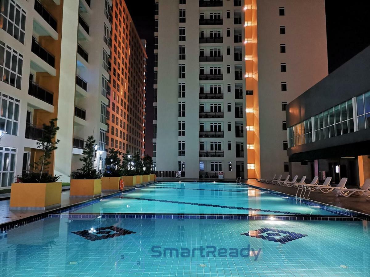 Residences At Daya By Sr Home ジョホールバル エクステリア 写真
