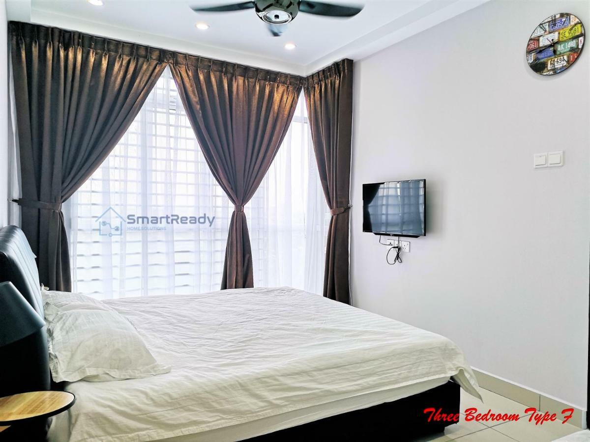 Residences At Daya By Sr Home ジョホールバル エクステリア 写真