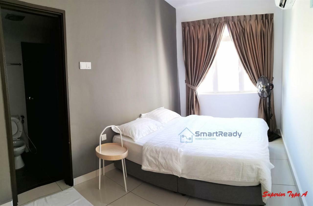 Residences At Daya By Sr Home ジョホールバル エクステリア 写真